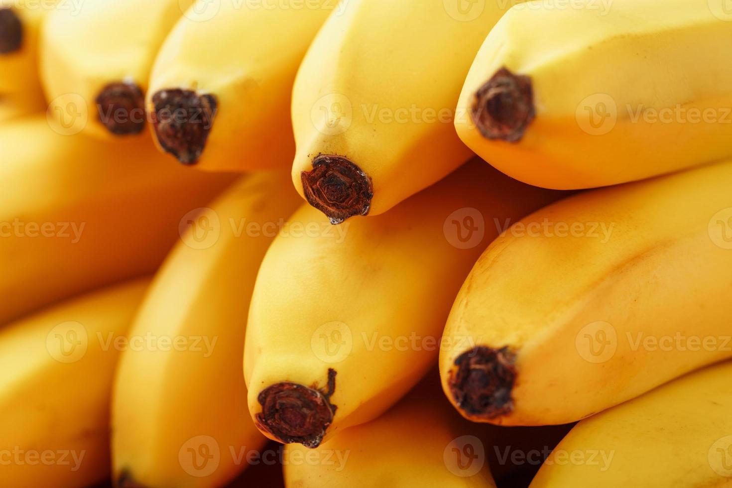 primer plano de plátanos amarillos, macro en pantalla completa. foto