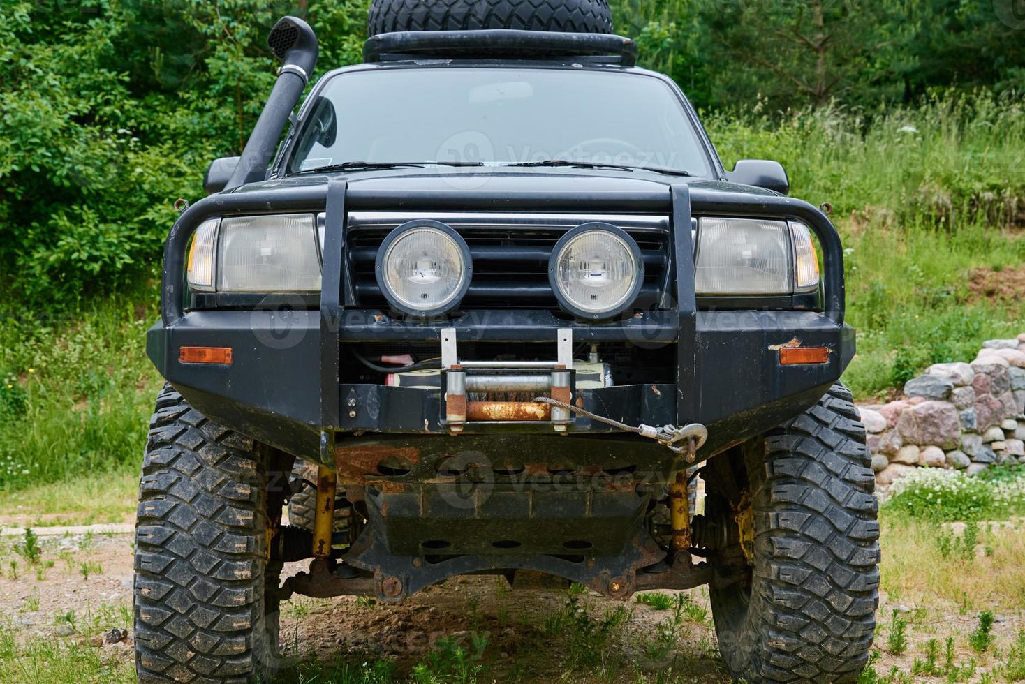 Old car SUV outdoor, front view photo