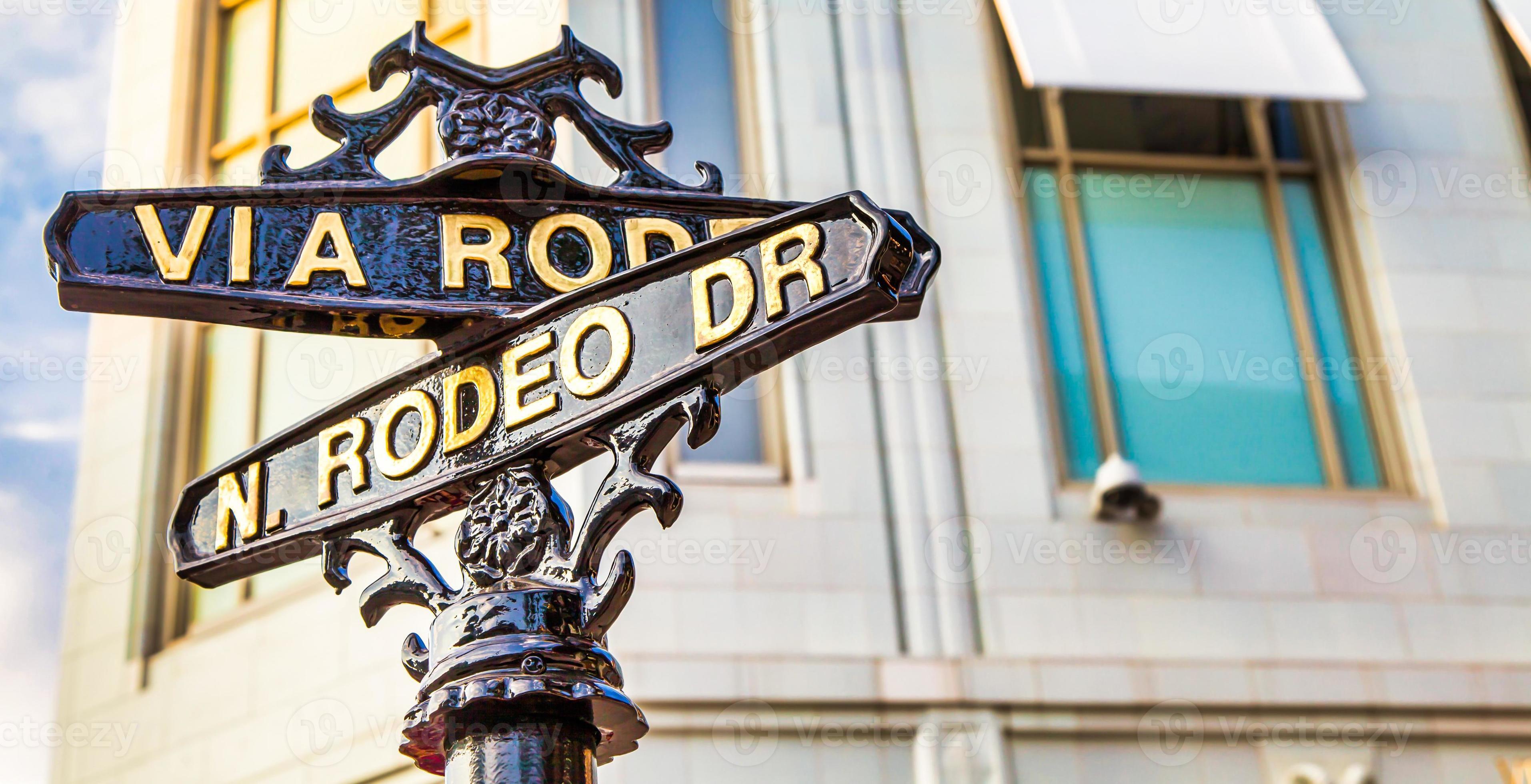 The famous Rodeo Drive in Los Angeles, California. Street for shopping and  fashion. 13773192 Stock Photo at Vecteezy