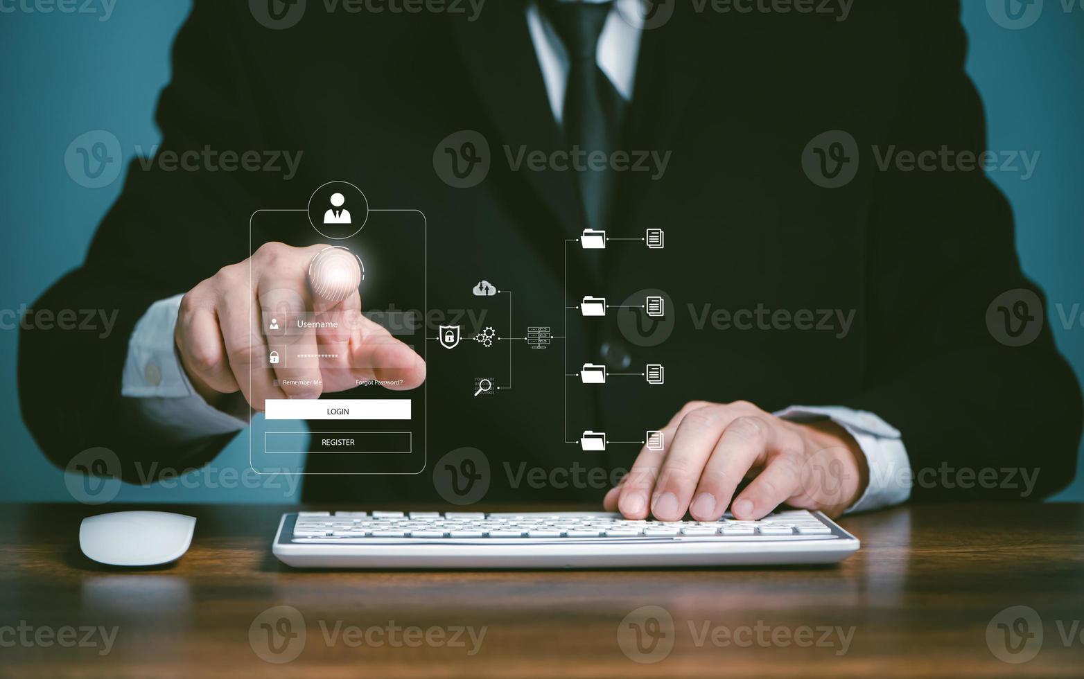 concepto de protección de datos de privacidad del sistema de red en la nube de seguridad cibernética, hombre de negocios que usa una computadora y toca la huella digital para escanear el usuario de inicio de sesión de seguridad cibernética del sistema de protección. foto