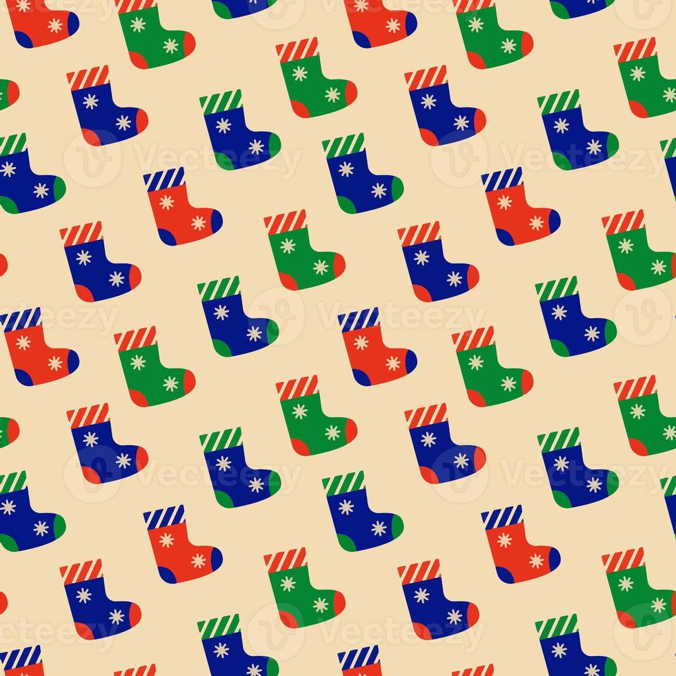 seamless-pattern-with-santa-boots-and-christmas-decorations-13809106