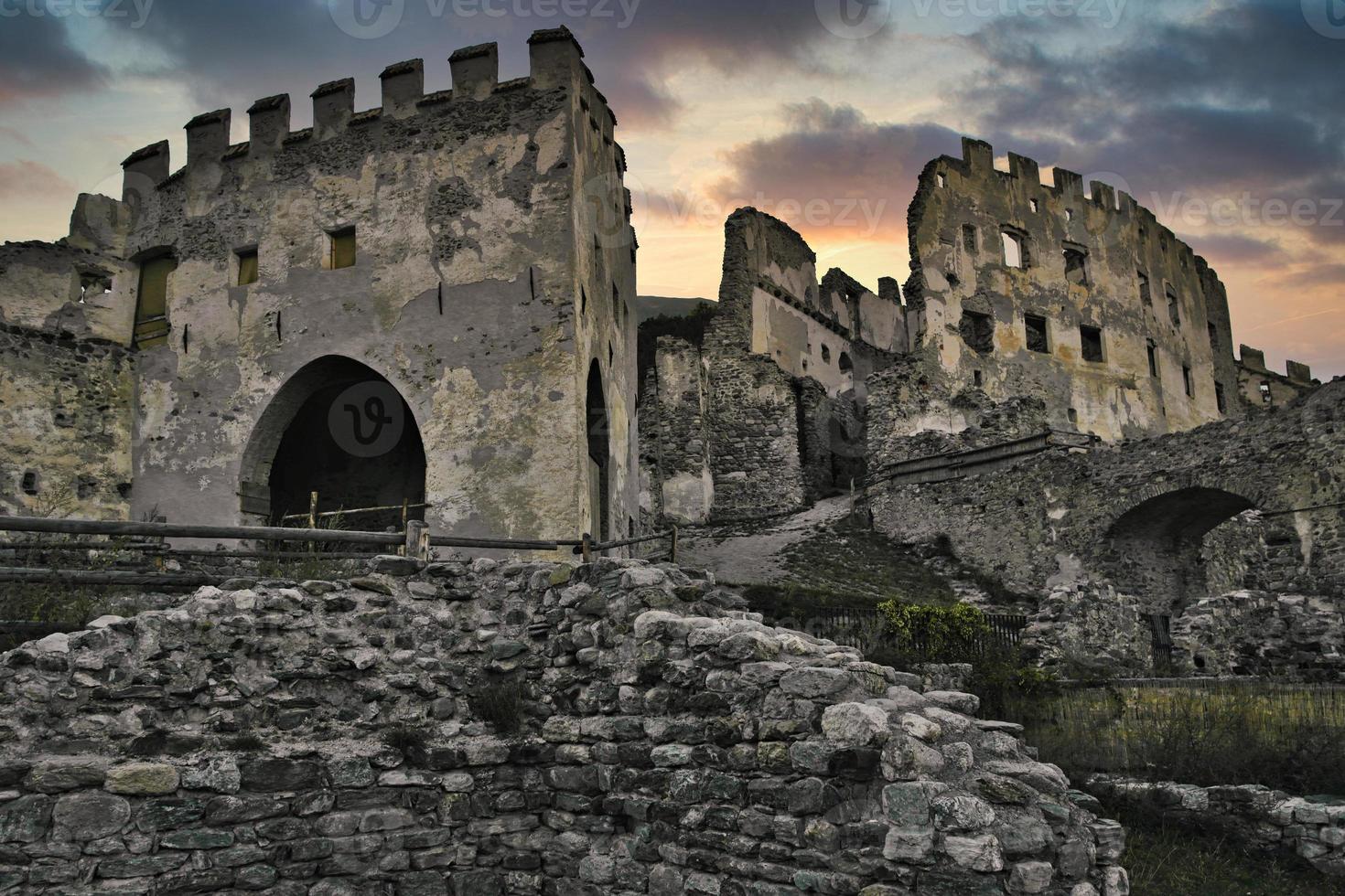ruina del castillo medieval foto