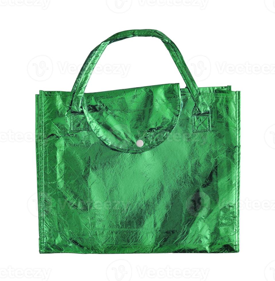 bolsa de compras verde aislada en un blanco con trazado de recorte foto