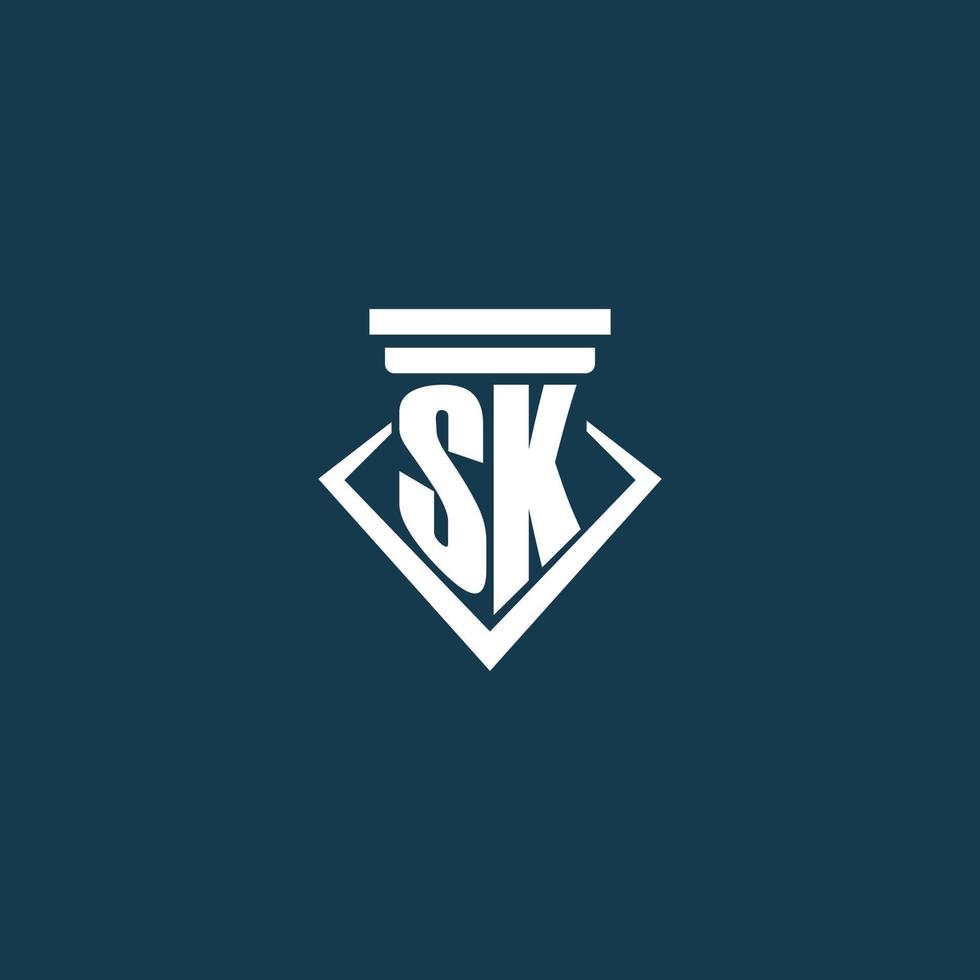 logotipo de monograma inicial sk para bufete de abogados, abogado o defensor con diseño de icono de pilar vector