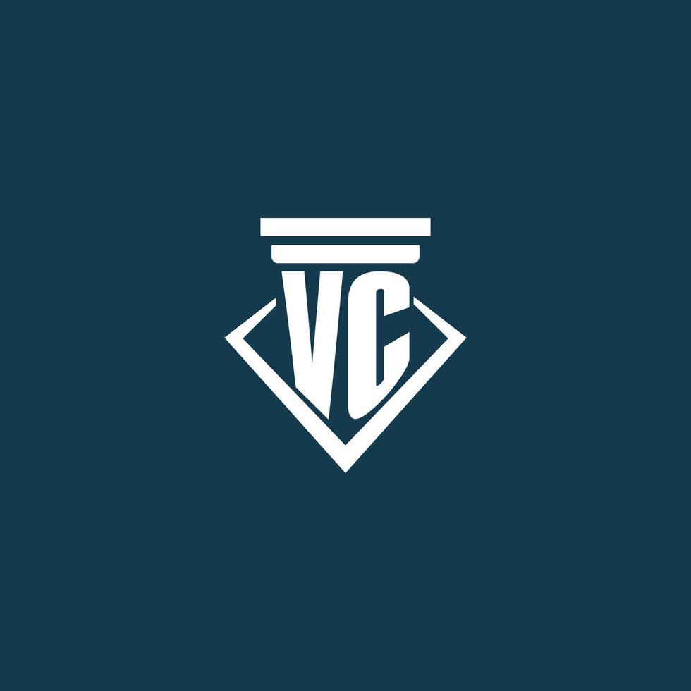 logotipo de monograma inicial vc para bufete de abogados, abogado o defensor con diseño de icono de pilar vector