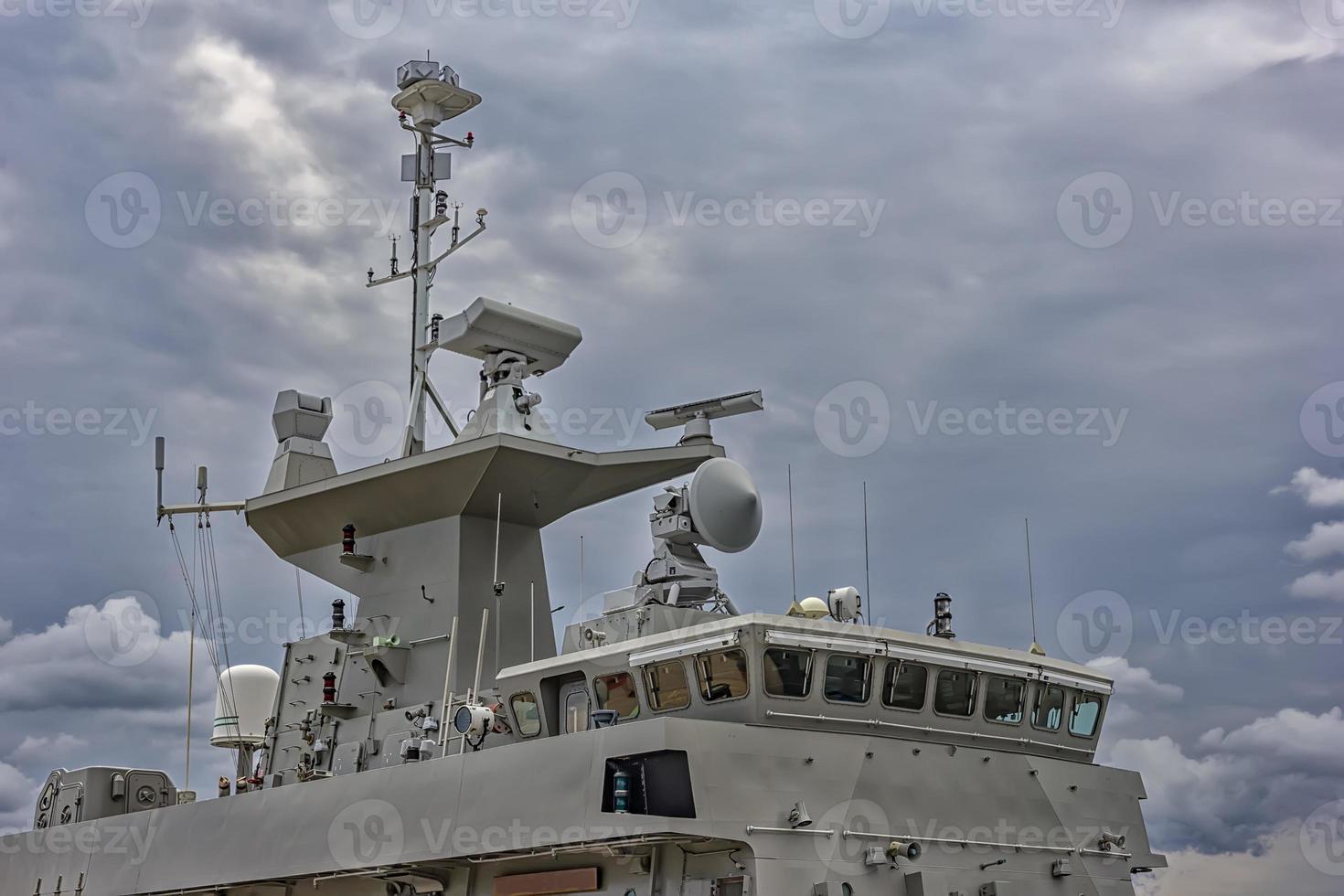 una parte del barco de la marina militar. foto