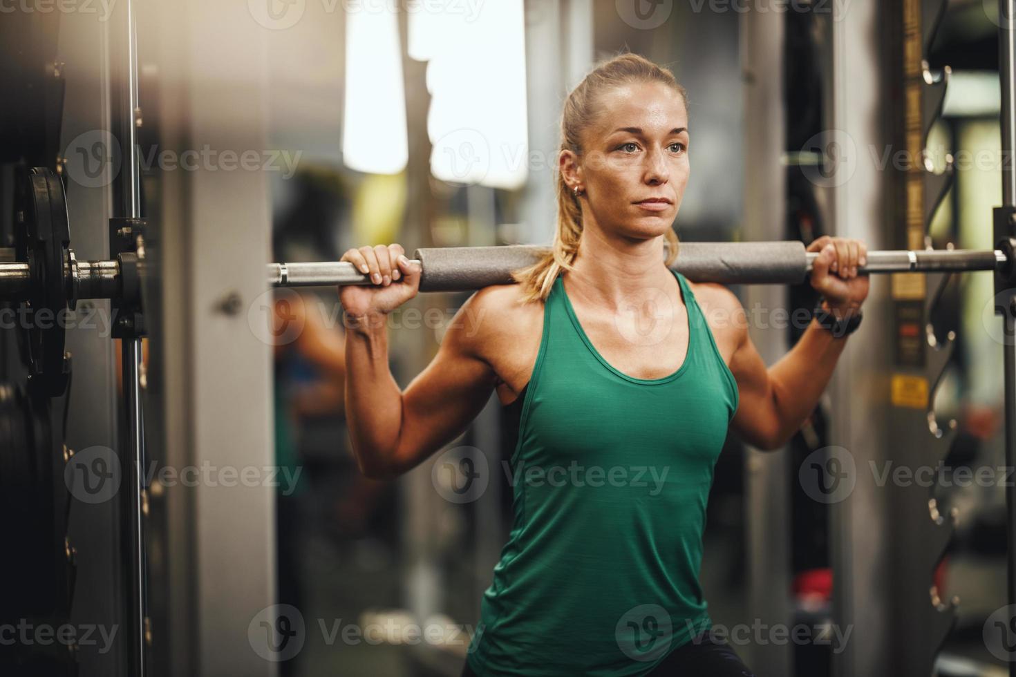 ella nunca se salta una sesión de gimnasio foto