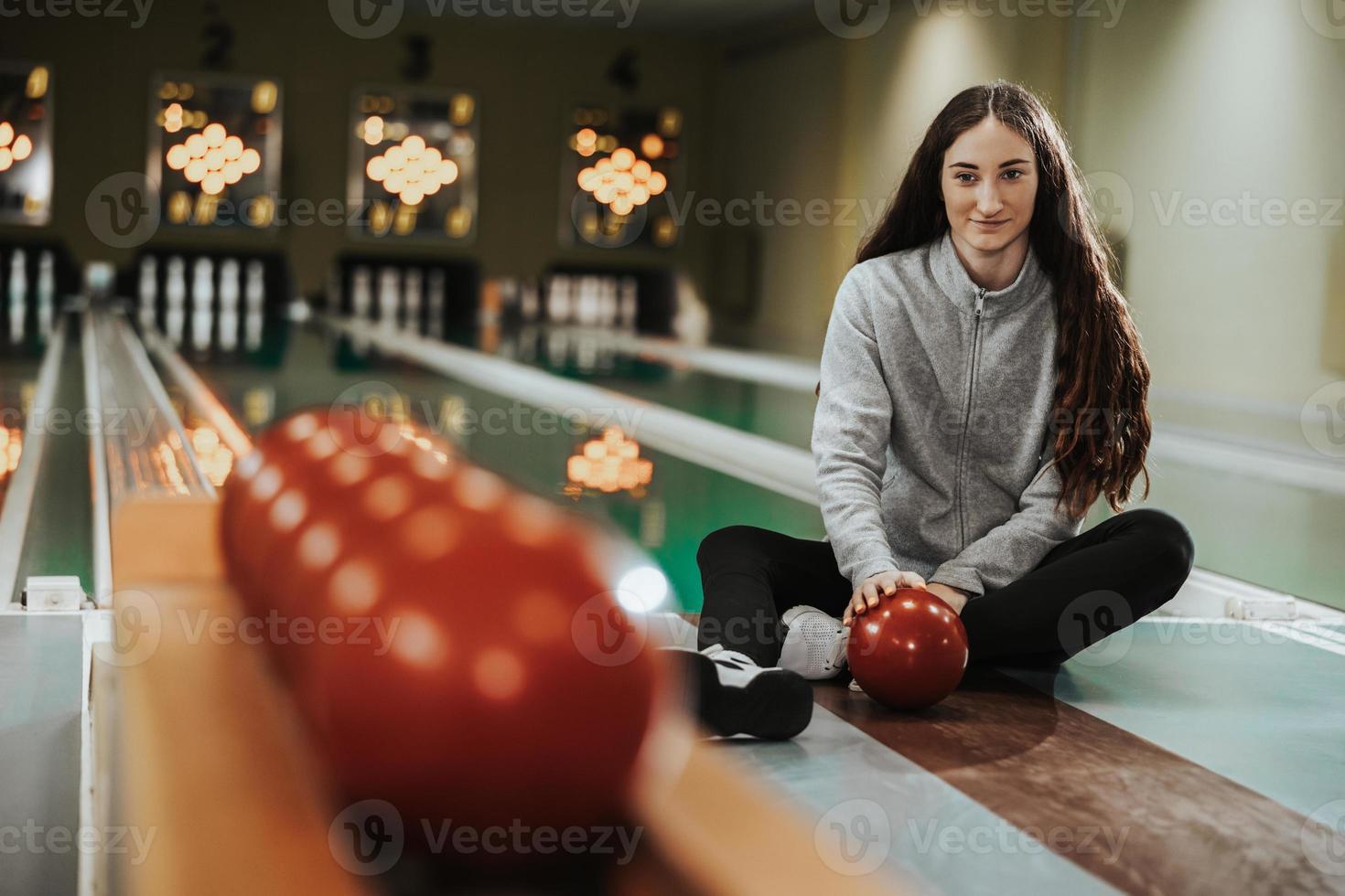 chica en una bolera foto