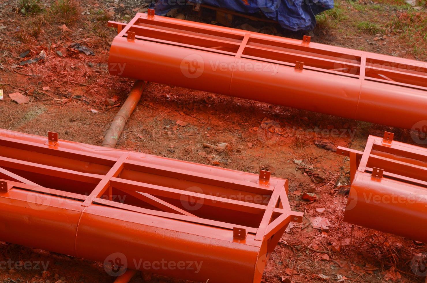 Photo of the iron tank repainted in orange