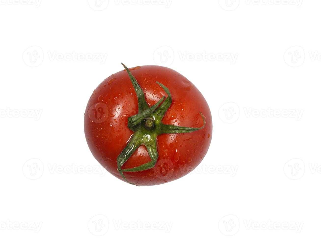 tomate de invernadero sobre un fondo blanco. aislado de tomate vista desde arriba foto