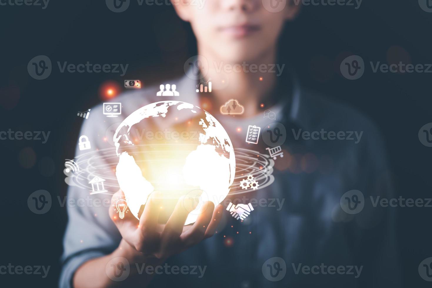 concept connecting people on the internet ,Social Networking, Information Technology , Big Data Cloud Computing ,internet of things , Innovative technology,businessman holding virtual world icon photo