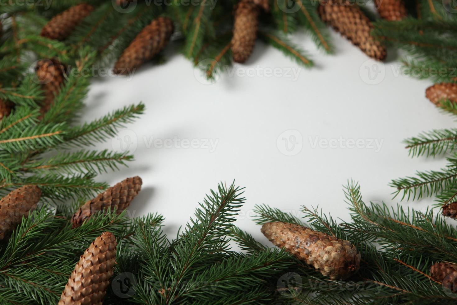 fondo original del árbol de navidad. feliz tarjeta de felicitación del árbol de navidad. feliz año nuevo 2023 foto