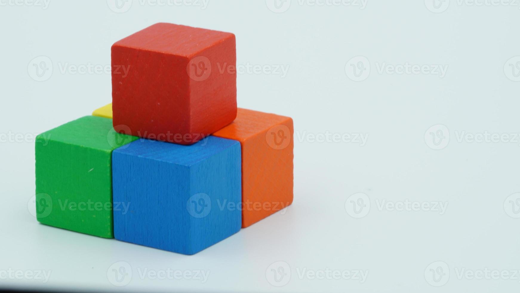 bloques de construcción de madera bloques de construcción de cubos de madera foto