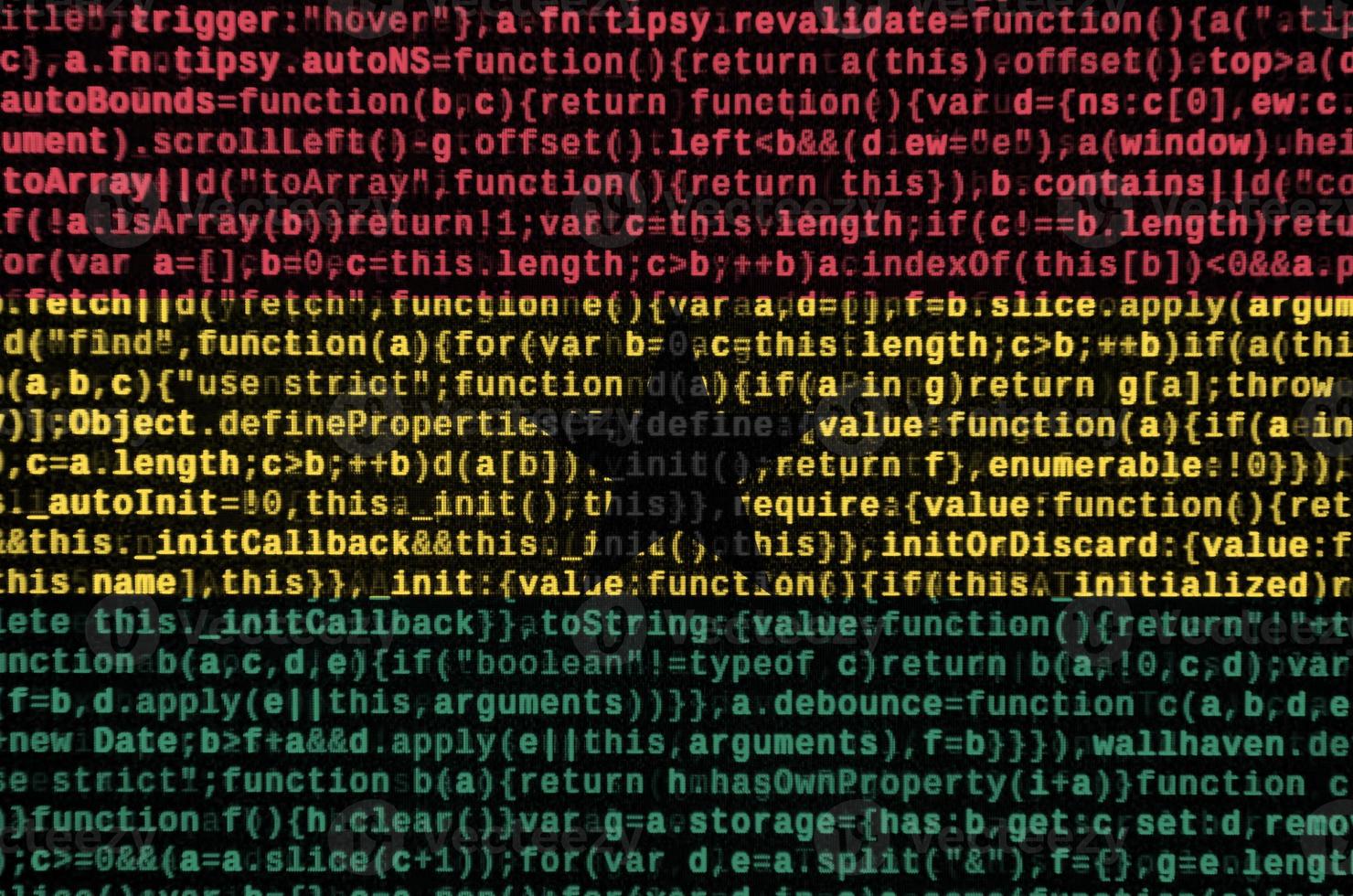 la bandera de ghana se representa en la pantalla con el código del programa. el concepto de tecnología moderna y desarrollo de sitios foto
