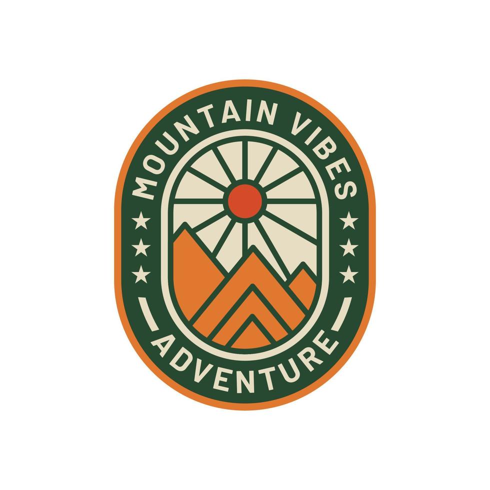 Ilustración de vector de insignia de logotipo de aventura de montaña de naturaleza vintage. bueno para el diseño de insignias o camisetas