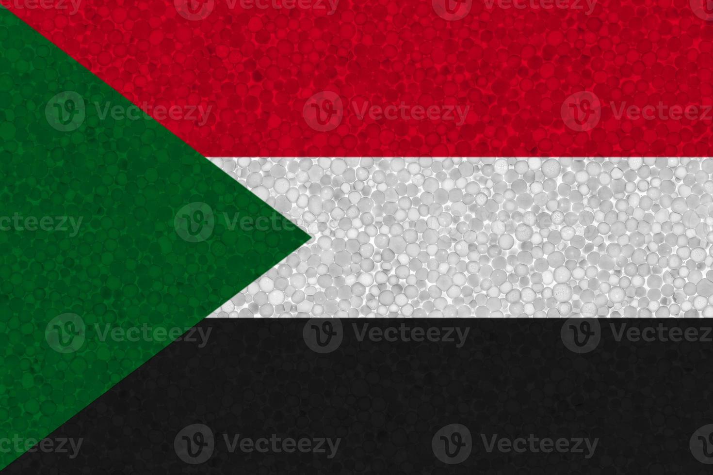 bandera de sudán en textura de espuma de poliestireno foto