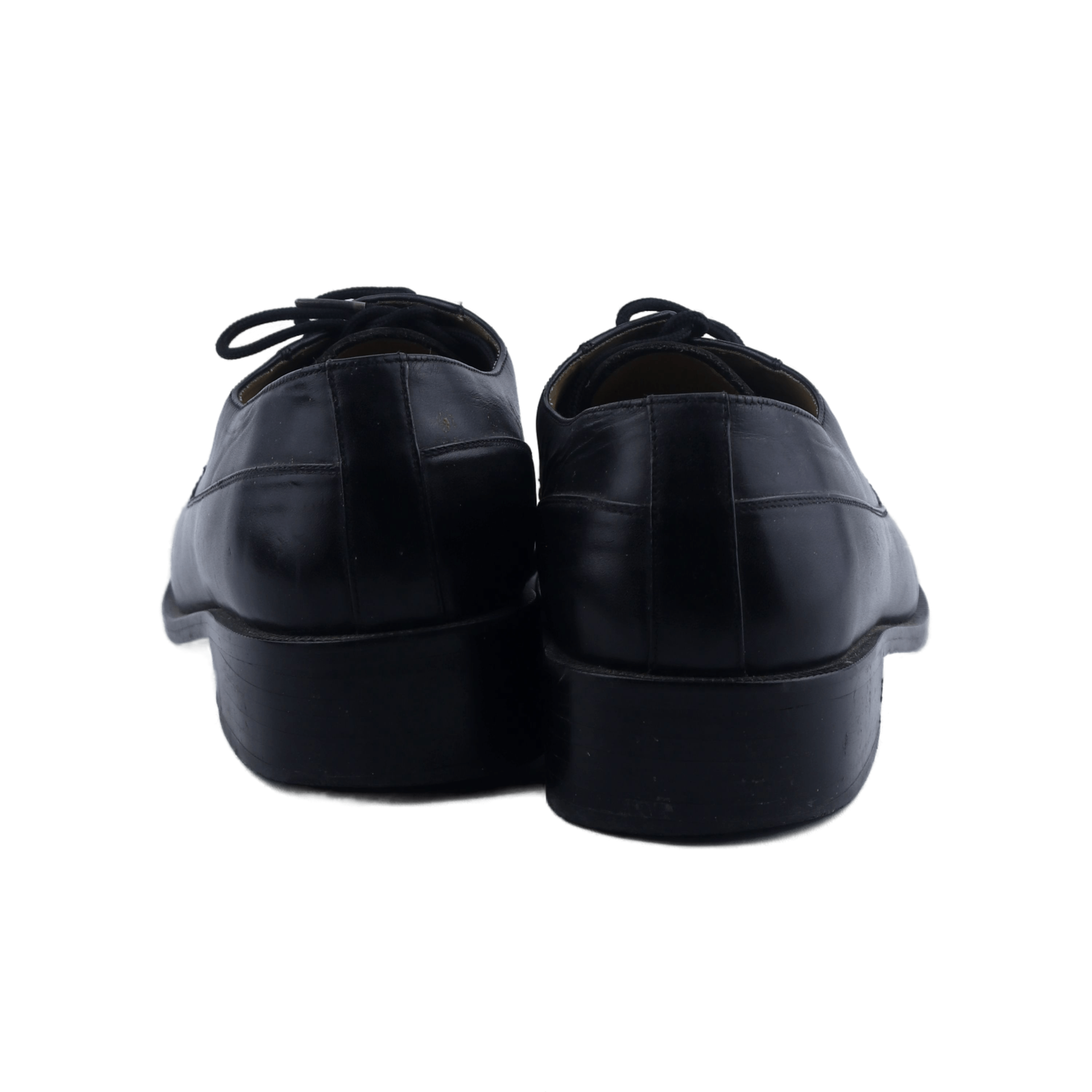 classic black leather shoes isolated on a white background 14020740 PNG