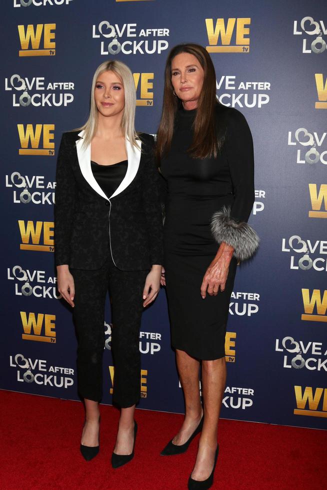 los angeles - 11 de diciembre - sophia hutchins, caitlyn jenner en we tv s real love - relación realidad en el paley center for media el 11 de diciembre de 2018 en beverly hills, ca foto