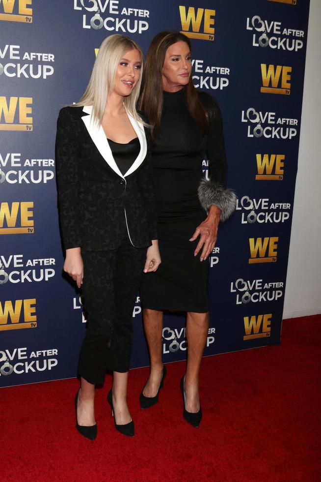 los angeles - 11 de diciembre - sophia hutchins, caitlyn jenner en we tv s real love - relación realidad en el paley center for media el 11 de diciembre de 2018 en beverly hills, ca foto