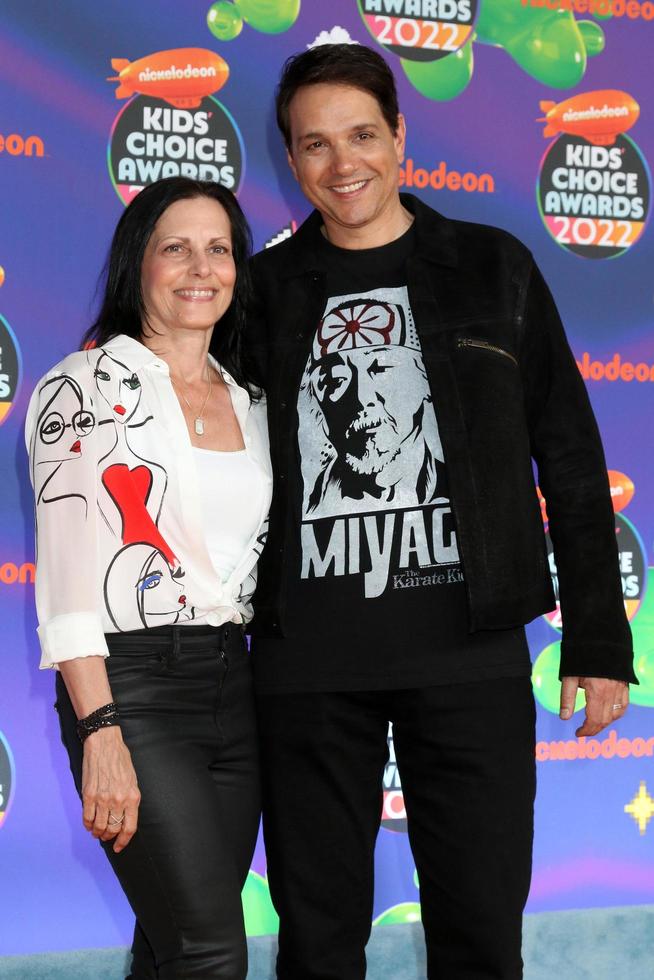 LOS ANGELES - APR 9 - Ralph Macchio, wife at the 2022 Kids Choice Awards at Barker Hanger on April 9, 2022 in Santa Monica, CA photo