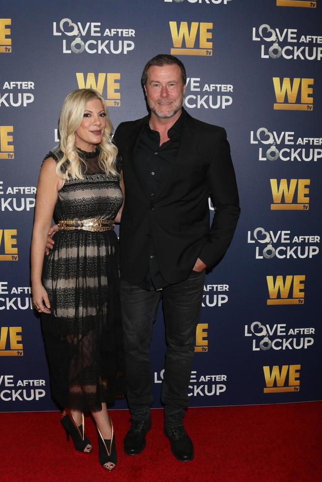 los angeles - 11 de diciembre - ortografía tori, dean mcdermott en el amor real de we tv s - relación realidad en el paley center for media el 11 de diciembre de 2018 en beverly hills, ca foto