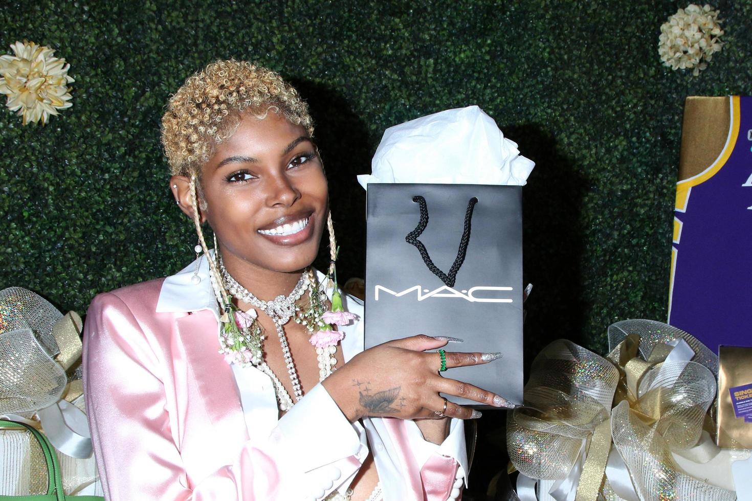 LOS ANGELES - JUN 13 - Diamond White with M.A.C. Products at the 48th Daytime Emmy Awards Gifting Photos - June 13 at the ATI Studios on June 13, 2021 in Burbank, CA