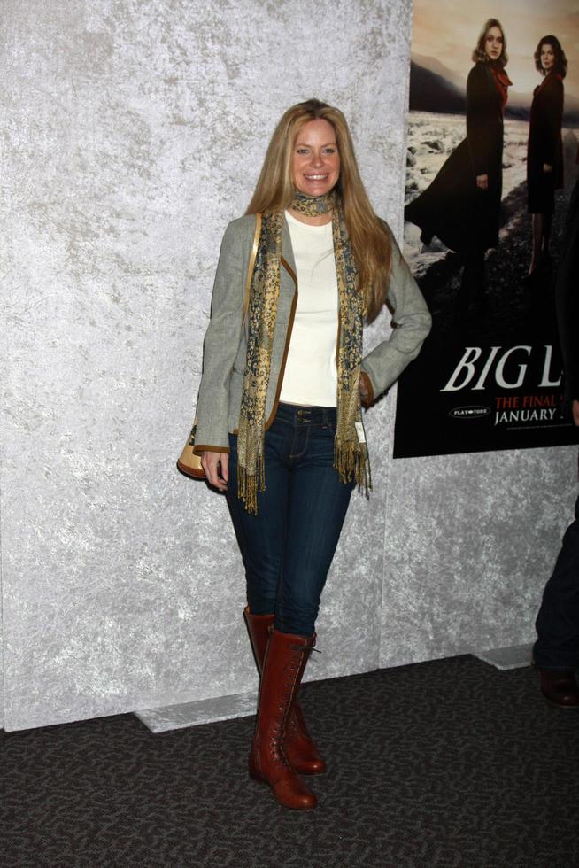 LOS ANGELES, JAN 12 - Kristen Bauer arrives at the Big Love Season 5 Premiere at Director s Guild of America on January 12, 2010 in Los Angeles, CA photo