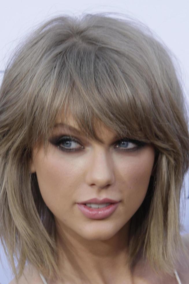 LAS VEGAS, MAY 17 - Taylor Swift at the Billboard Music Awards 2015 at the MGM Garden Arena on May 17, 2015 in Las Vegas, NV photo