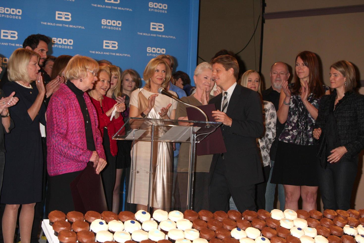 LOS ANGELES, FEB 7 - Kathryn Joosten, with Bold and Beautiful Cast, Brad Bell at the 6000th Show Celebration at The Bold and The Beautiful at CBS Television City on February 7, 2011 in Los Angeles, CA photo