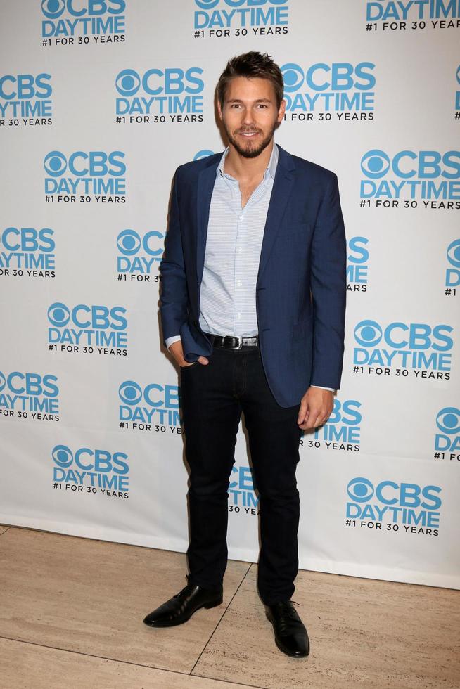 LOS ANGELES, NOV 3 - Scott Clifton at the The Bold and the Beautiful Celebrates CBS 1 for 30 Years at Paley Center For Media on November 3, 2016 in Beverly Hills, CA photo