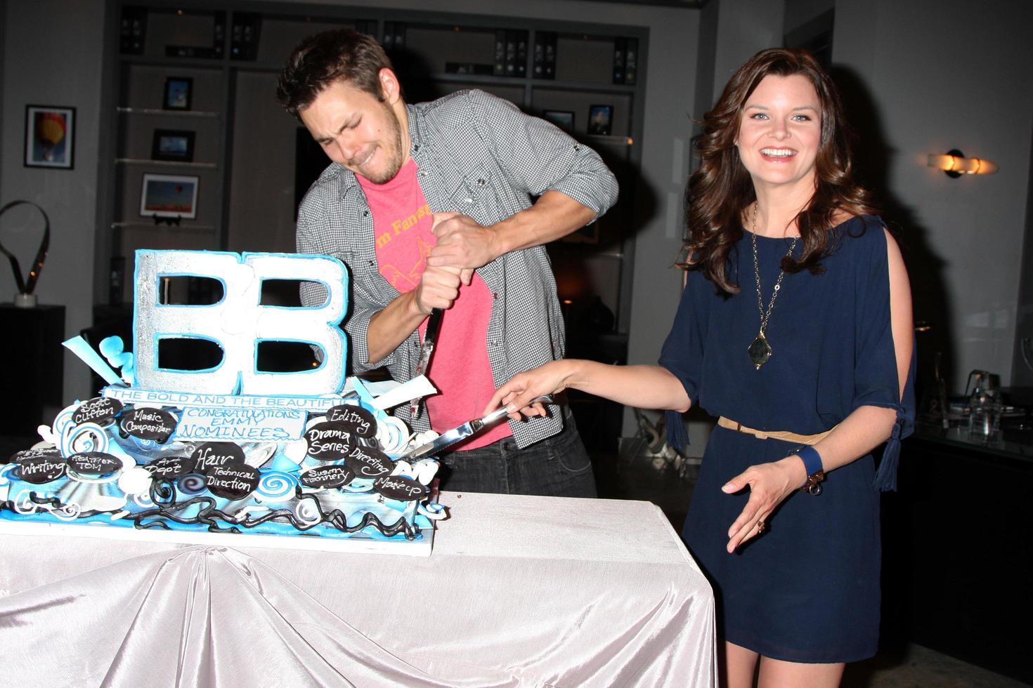 los angeles, 17 de mayo - scott clifton, heather tom en la audaz y hermosa celebración de sus nominaciones a los premios emmy en cbs television city el 17 de mayo de 2011 en los angeles, ca foto