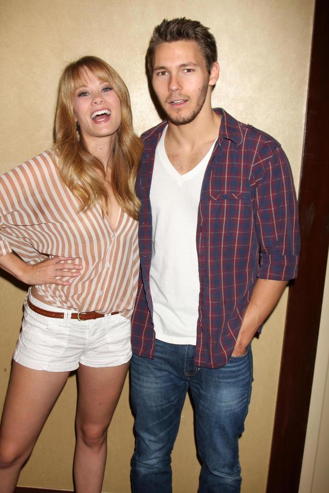 LOS ANGELES, AUG 27 - Kim Matula, Scott Clifton attending the Bold and The Beautiful Fan Event 2011 at the Universal Sheraton Hotel on August 27, 2011 in Los Angeles, CA photo