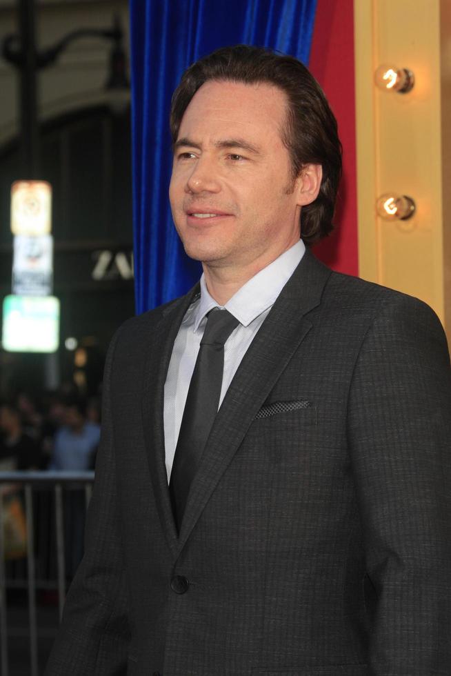 los angeles, 11 de marzo - michael bully herbig llega al estreno mundial del increíble burt wonderstone en el teatro chino el 11 de marzo de 2013 en los angeles, ca foto