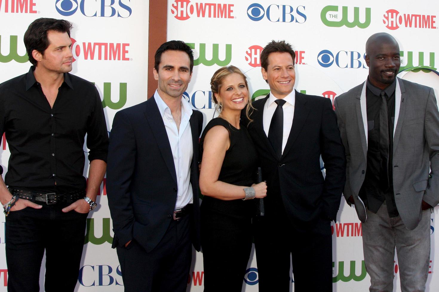 LOS ANGELES, AUG 3 - Kristoffer Polaha, Nestor Carbonell, Sarah Michelle Geller, Ioan Gruffudd, Mike Colter arriving at the CBS TCA Summer 2011 All Star Party at Robinson May Parking Garage on August 3, 2011 in Beverly Hills, CA photo