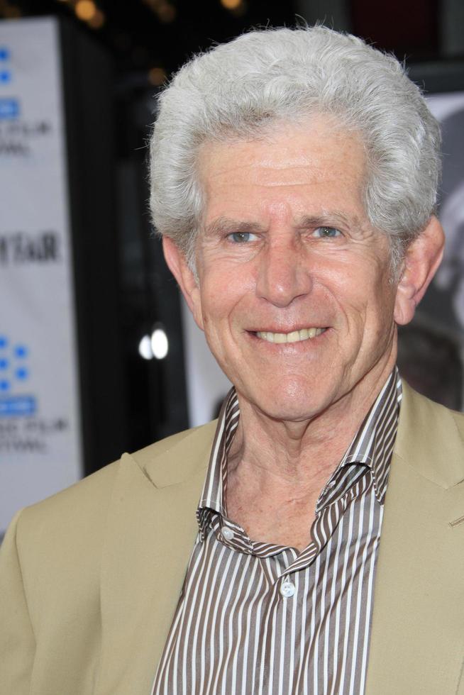 LOS ANGELES, APR 12 - Tony Roberts arrives at the TCM 40th Anniv of Cabaret at Graumans Chinese Theater on April 12, 2012 in Los Angeles, CA photo