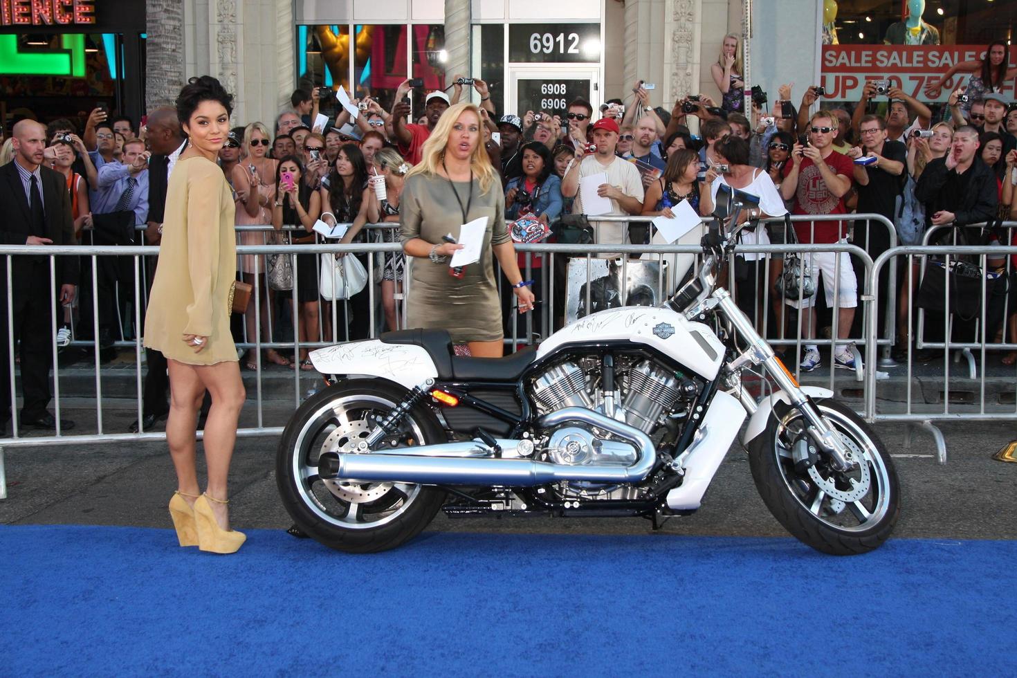 LOS ANGELES, JUL 19 - Vanessa Hudgens arriving at the Captain America - The First Avenger Premiere at El Capitan Theater on July 19, 2011 in Los Angeles, CA photo