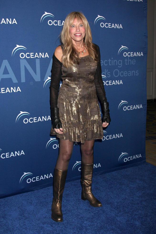 LOS ANGELES, OCT 30 - Carly Simon at the Oceana s Partners Awards Gala 2013 at Beverly Wilshire Hotel on October 30, 2013 in Beverly Hills, CA photo