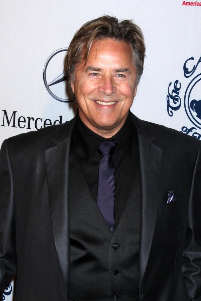 los angeles, oct 23 - don johnson llega al carrusel de la bola de la esperanza 2010 en beverly hilton hotel el 23 de octubre de 2010 en beverly hills, ca foto