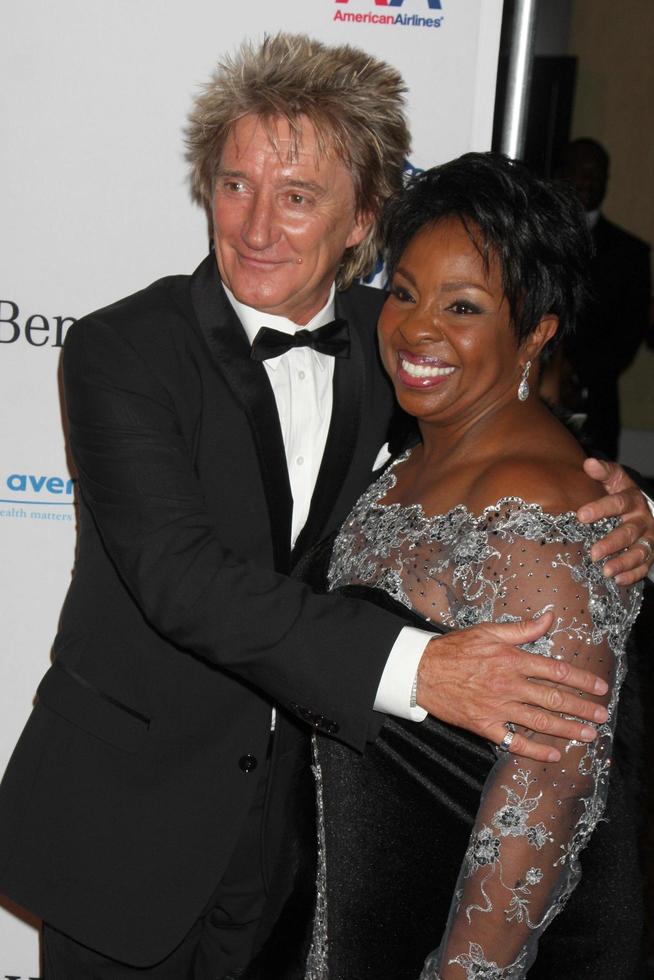 LOS ANGELES, OCT 23 - Rod Stewart, Gladys Knight arrives at the 2010 Carousel of Hope Ball at Beverly HIlton Hotel on October 23, 2010 in Beverly Hills, CA photo