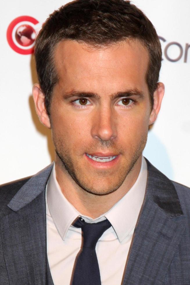 LAS VEGAS, MAR 31 - Ryan Reynolds in the CinemaCon Convention Awards Gala Press Room at Caesar s Palace on March 31, 2010 in Las Vegas, NV photo