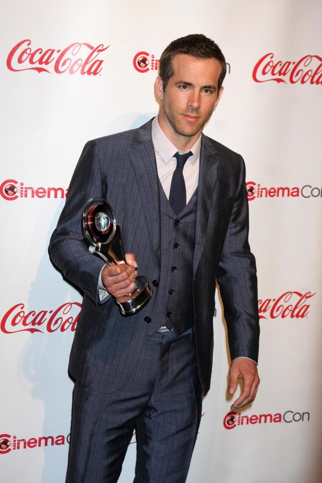 LAS VEGAS, MAR 31 - Ryan Reynolds in the CinemaCon Convention Awards Gala Press Room at Caesar s Palace on March 31, 2010 in Las Vegas, NV photo