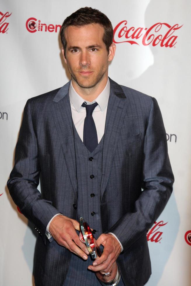 LAS VEGAS, MAR 31 - Ryan Reynolds in the CinemaCon Convention Awards Gala Press Room at Caesar s Palace on March 31, 2010 in Las Vegas, NV photo