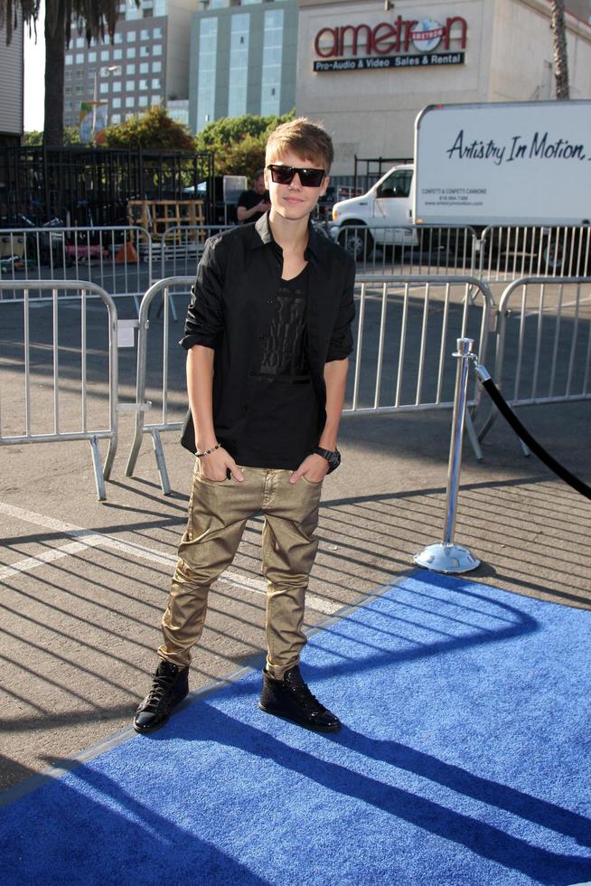 LOS ANGELES, AUG 14 - Justin BIeber arriving at the 2011 VH1 Do Something Awards at Hollywood Palladium on August 14, 2011 in Los Angeles, CA photo