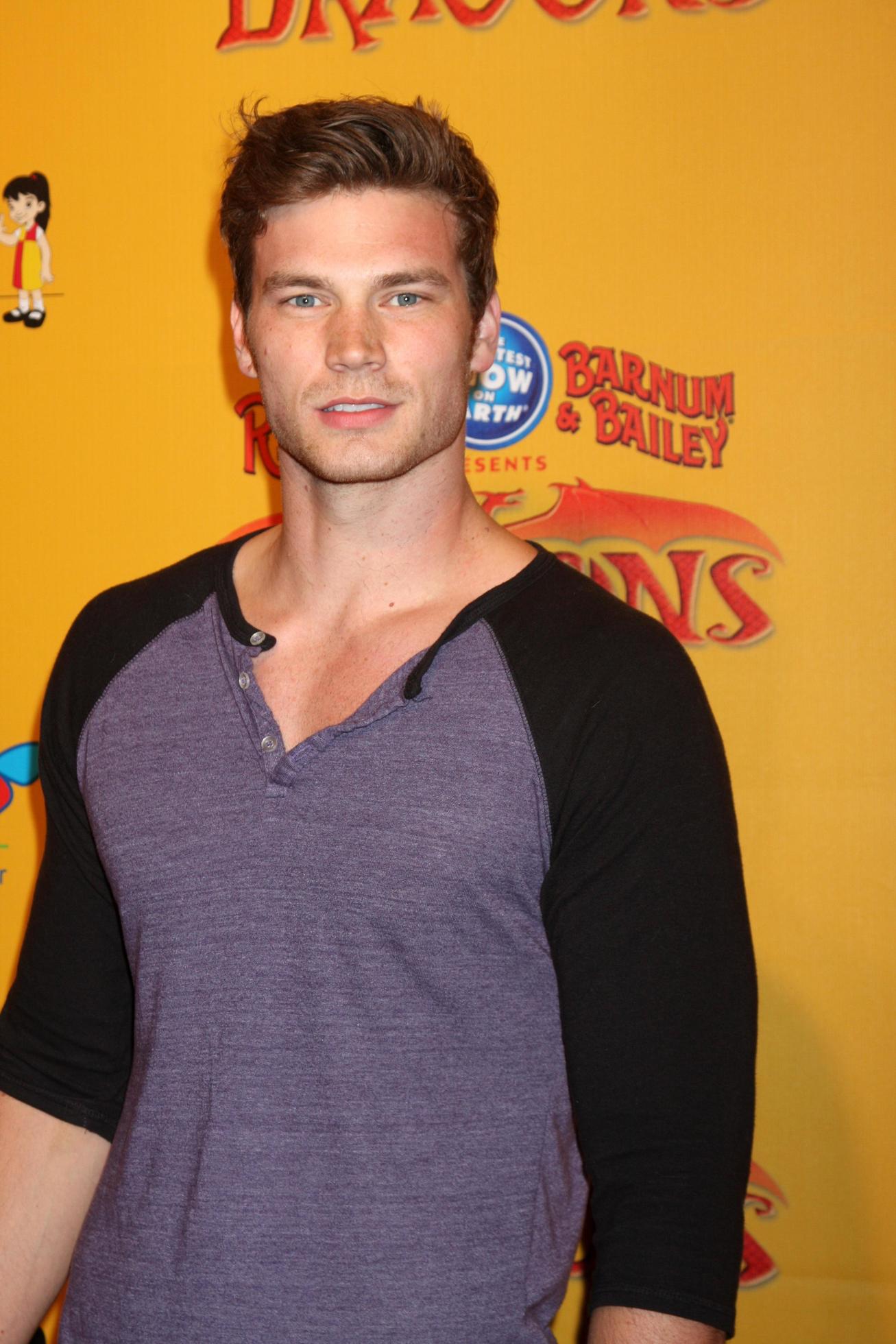 LOS ANGELES, JUL 12 - Derek Theler arrives at Dragons presented by