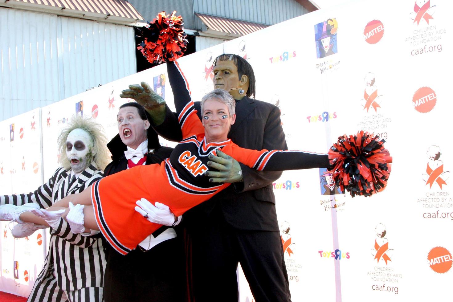 LOS ANGELES, OCT 30 - Jamie Lee Curtis arrives at the 17th Annual Dream Halloween benefiting CAAF at Barker Hanger on October 30, 2010 in Santa Monica, CA photo