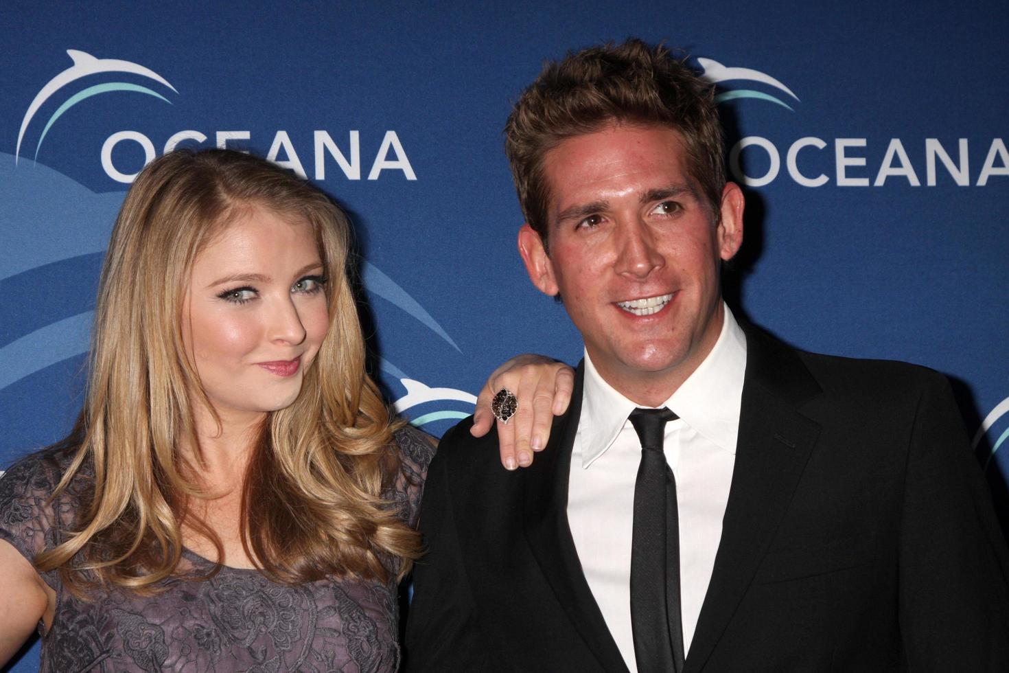 LOS ANGELES, OCT 30 - Elisabeth Harnois, Eric Szmanda at the Oceana s Partners Awards Gala 2013 at Beverly Wilshire Hotel on October 30, 2013 in Beverly Hills, CA photo