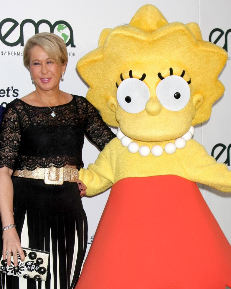 LOS ANGELES, OCT 214 - Yeardley Smith, Lisa Simpson charachter at the Environmental Media Awards 2015 at the Warner Brothers Studio Lot on October 214, 2015 in Burbank, CA photo