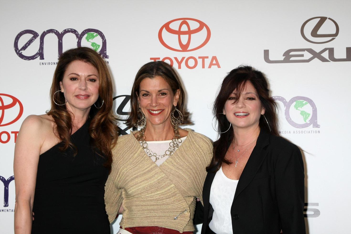 LOS ANGELES, OCT 15 - Jane Leeves, Wendie Malick, Valerie Bertinelli arriving at the 2011 Environmental Media Awards at the Warner Brothers Studio on October 15, 2011 in Beverly Hills, CA photo