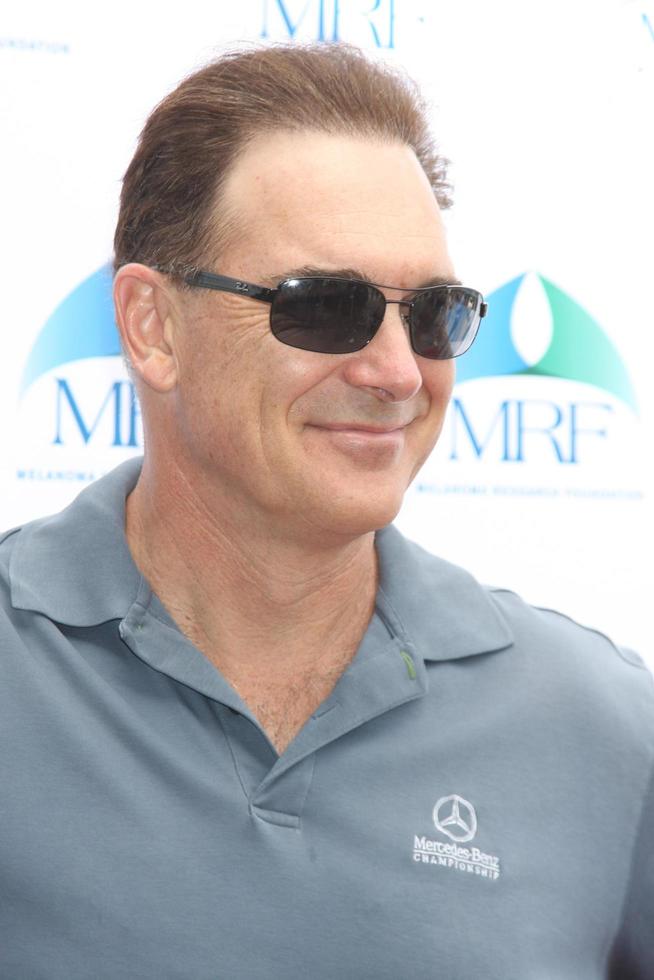 los angeles, 10 de noviembre, patrick warburton en el tercer clásico anual de golf de celebridades en beneficio de la fundación de investigación del melanoma en el club de golf junto al lago el 10 de noviembre de 2014 en burbank, ca foto