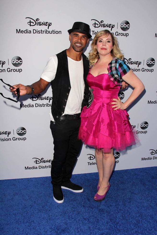 LOS ANGELES, MAY 19 - Shemar Moore, Kirsten Vangsness at the Disney Media Networks International Upfronts at Walt Disney Studios on May 19, 2013 in Burbank, CA photo